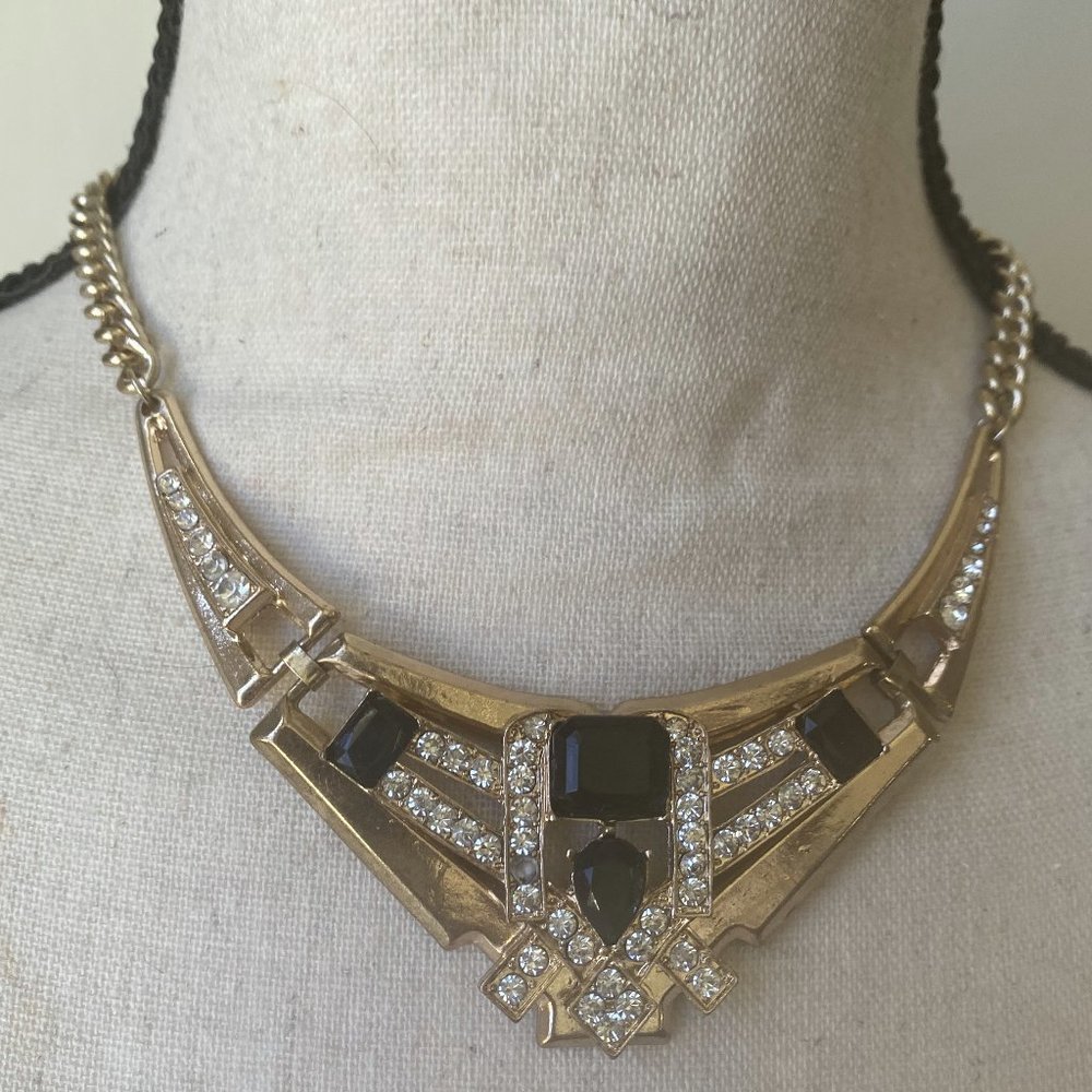 STUNNING  RHINESTONE CRYSTAL NECKLACE